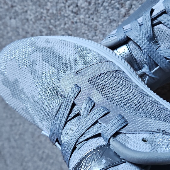 New Avia Gray Shimery Athletic Sneakers - Picture 3 of 11